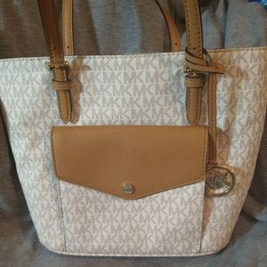 Michael Kors purse